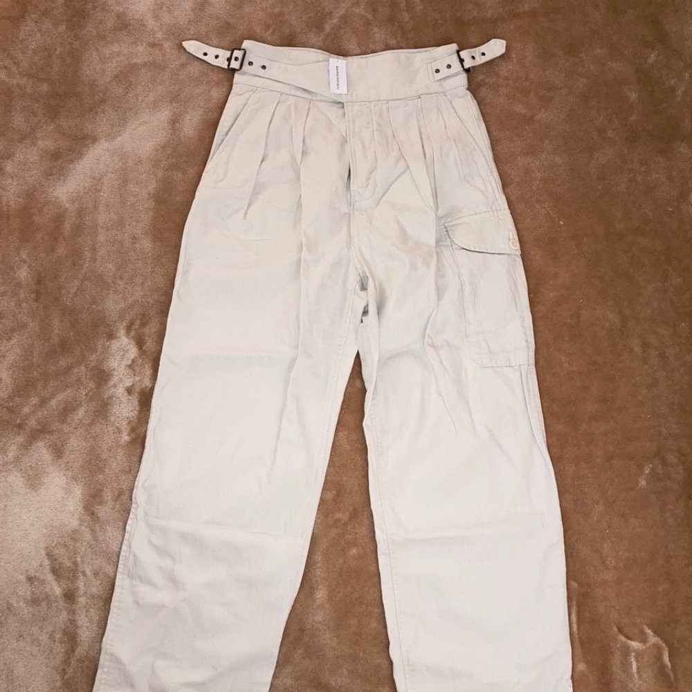 NWOT Banana Republic HERITAGE EXPLORER Pants in Transition Cream Size 0 Petite